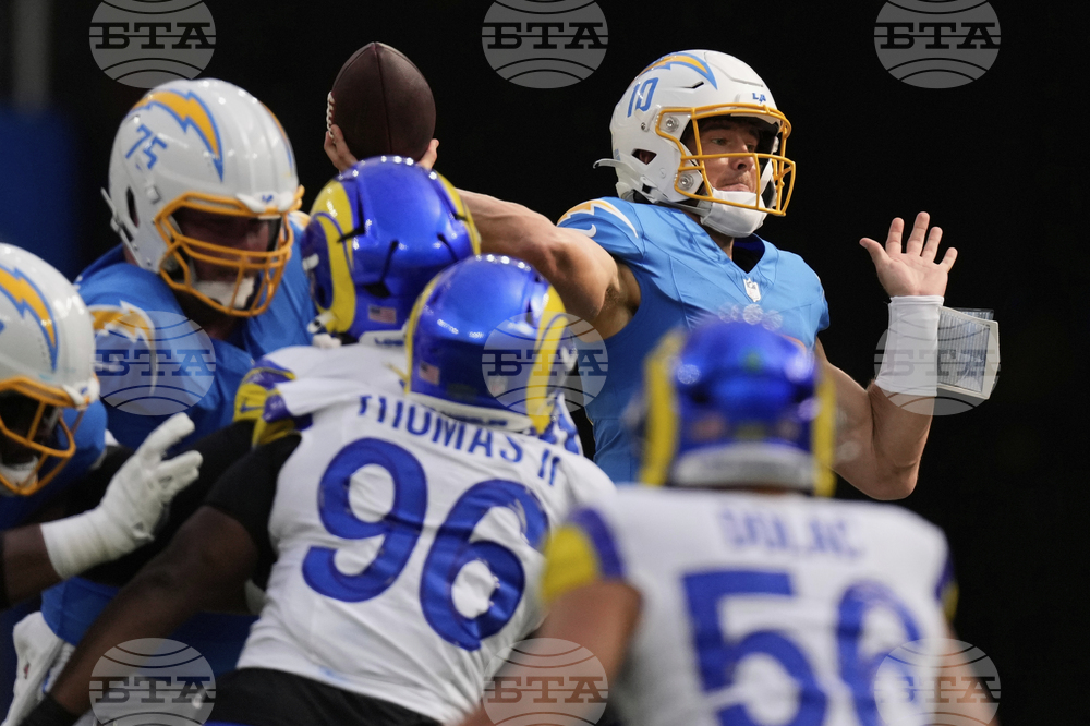 Chargers Rams Football