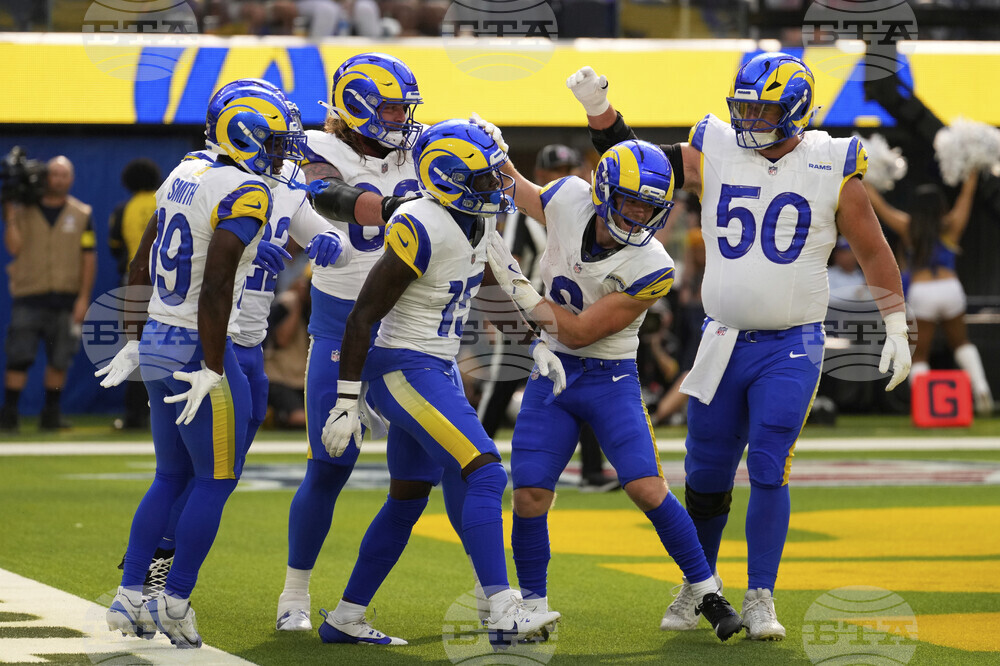 Chargers Rams Football