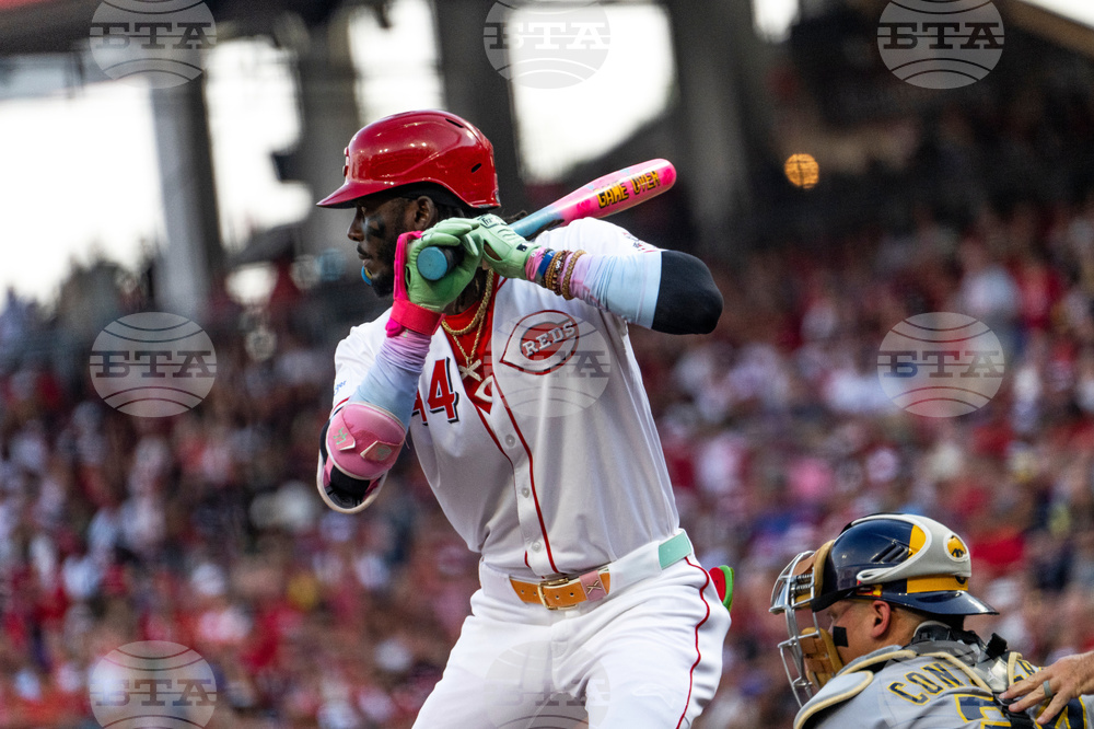 Brewers Reds Baseball
