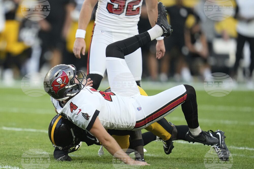 Buccaneers Steelers Football