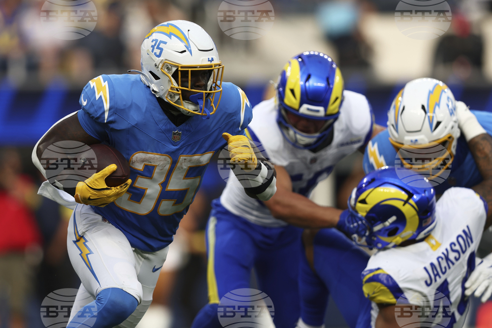 Chargers Rams Football
