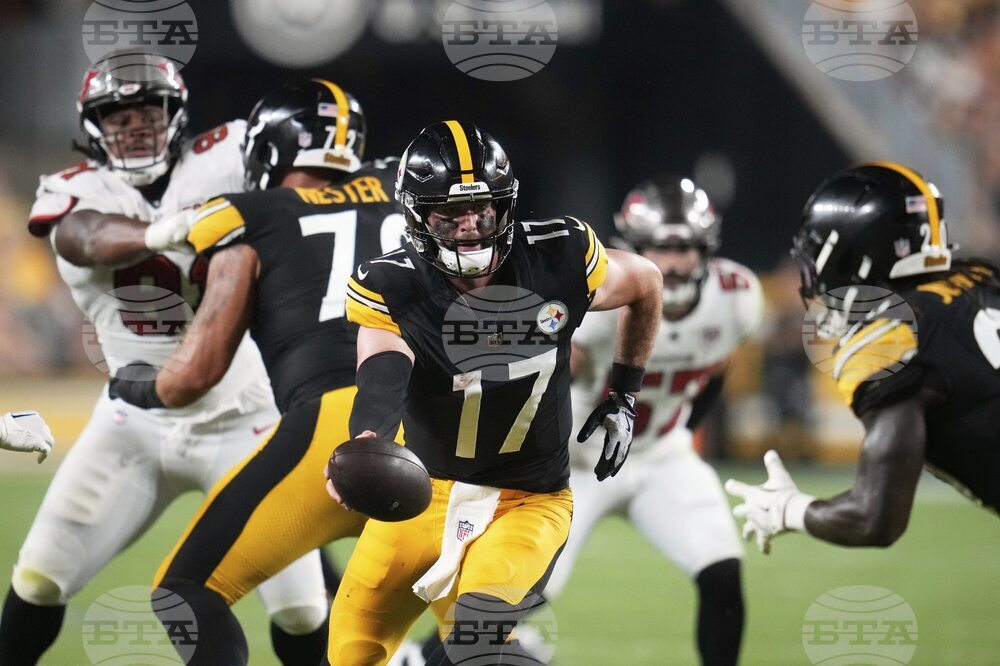 Buccaneers Steelers Football