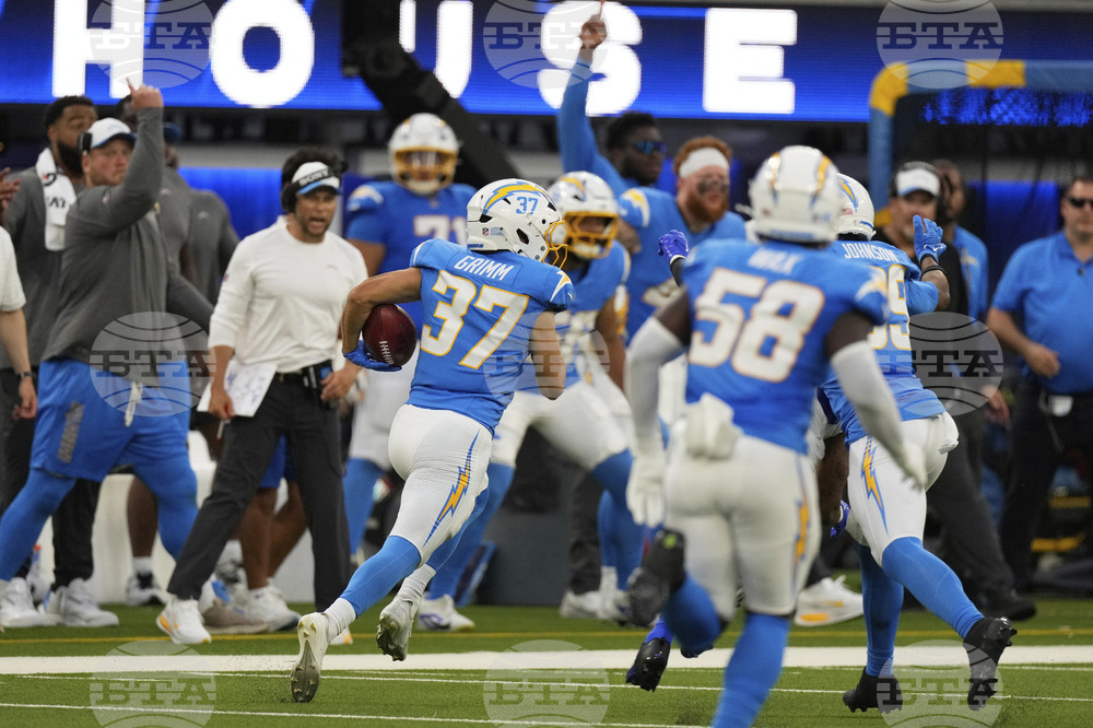 Chargers Rams Football