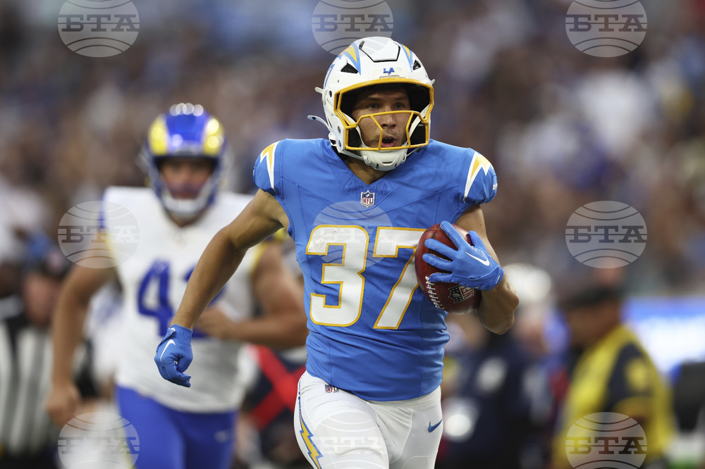 Chargers Rams Football