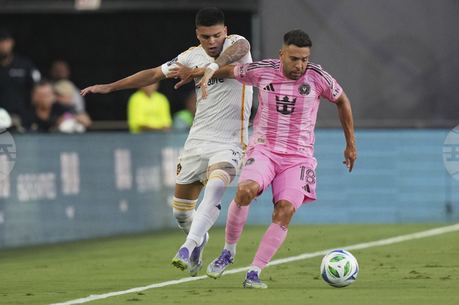 Испанският защитник Жорди Алба ще прекрати кариерата си след края на сезона