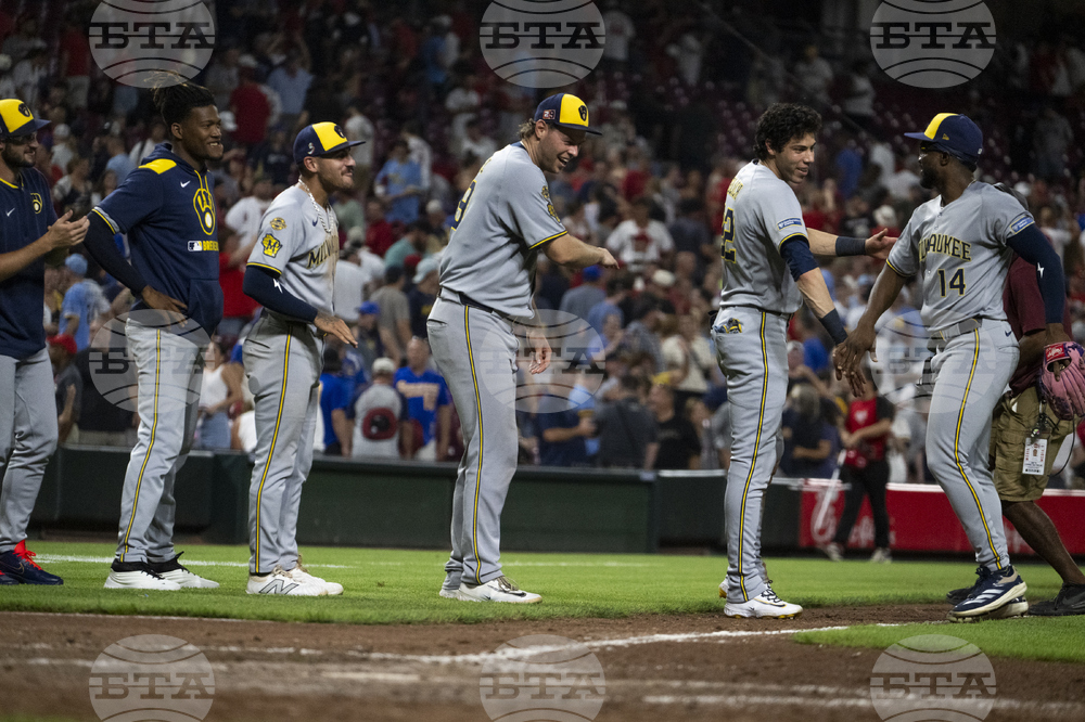 Brewers Reds Baseball