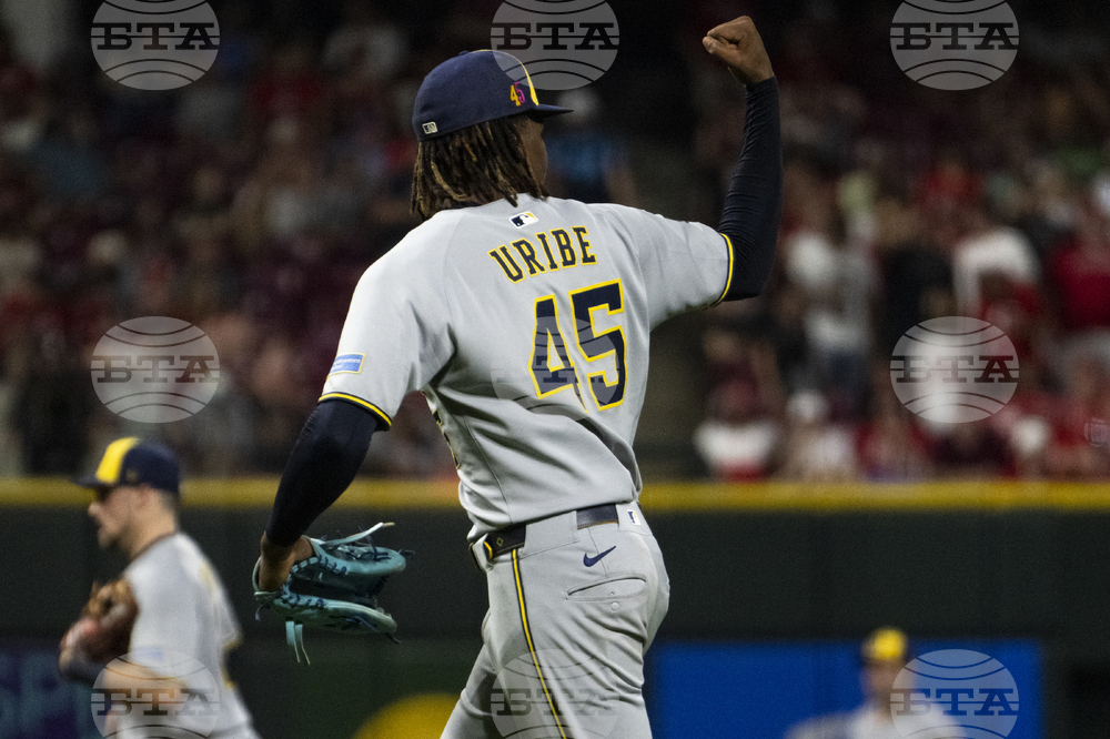 Brewers Reds Baseball