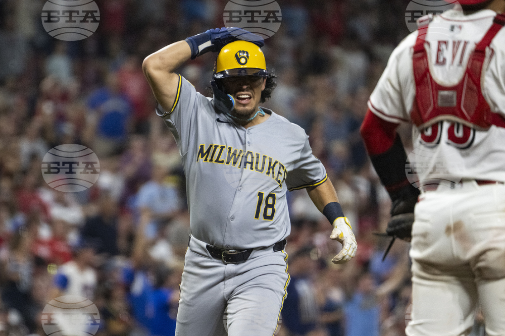 Brewers Reds Baseball
