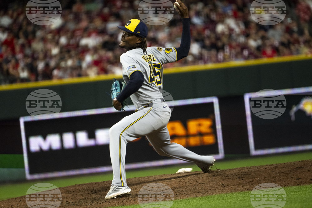Brewers Reds Baseball