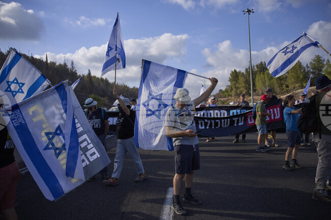 Израел си върна телата на двама заложници от Газа