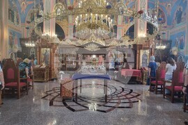 Шумен - храм „Свети Три Светители“ - неделна служба