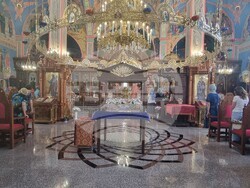 Шумен - храм „Свети Три Светители“ - неделна служба