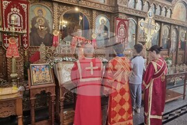 Шумен - храм „Свети Три Светители“ - неделна служба