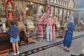 Шумен - храм „Свети Три Светители“ - неделна служба