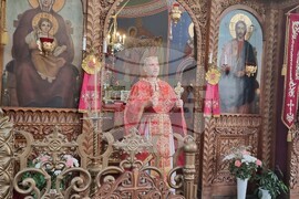 Шумен - храм „Свети Три Светители“ - неделна служба