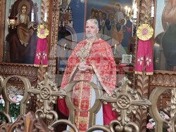 Шумен - храм „Свети Три Светители“ - неделна служба