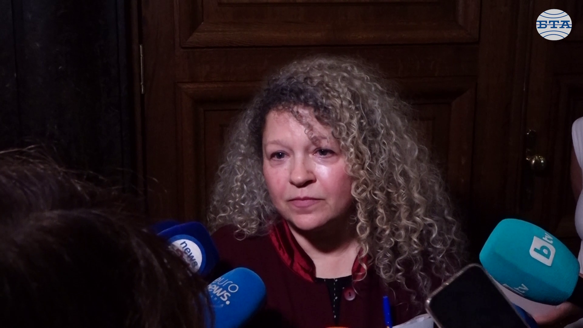 Намерен е райски газ в колата на врязалия се в автобус в София, има показания, че е употребявал, каза прокурор Събина Христова