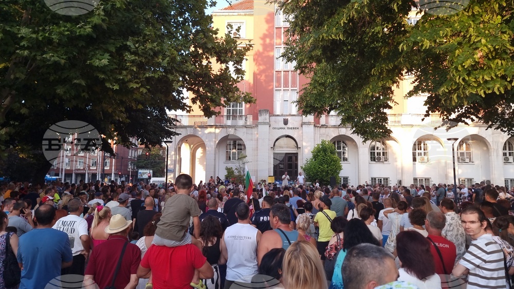 Residents of Pleven Protesting over Water Shortage