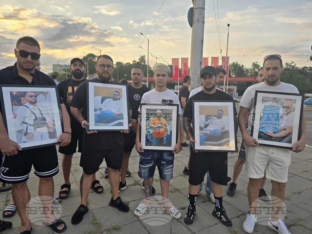 Сдружение “Ангели на пътя” - протест срещу войната по пътищата