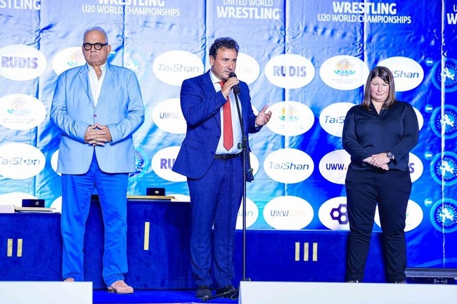 ММС: Зам.-министър Георгиев откри световното първенство по борба за юноши и девойки до 20 г. в Самоков