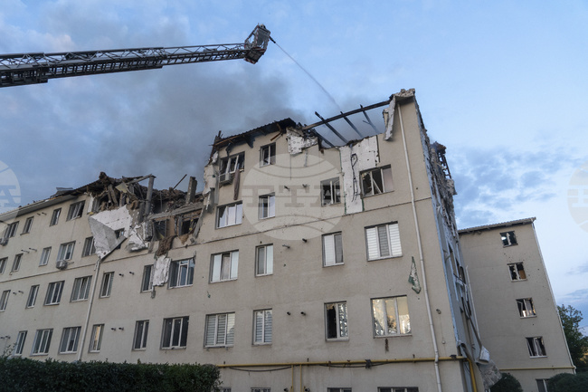 Укринформ: Четирима ранени при руски удар в Харков