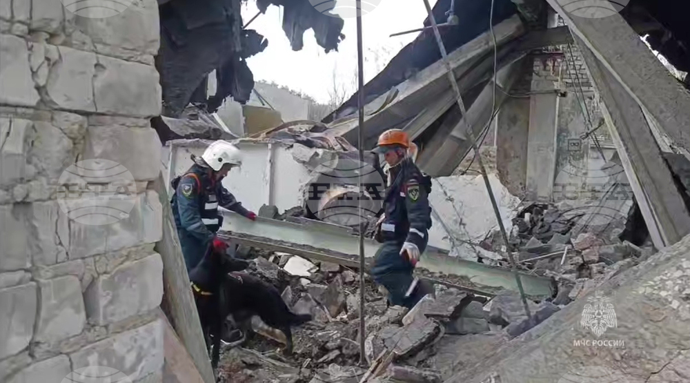 Украинската армия каза, че е поразила Рязанския нефтозавод в Русия