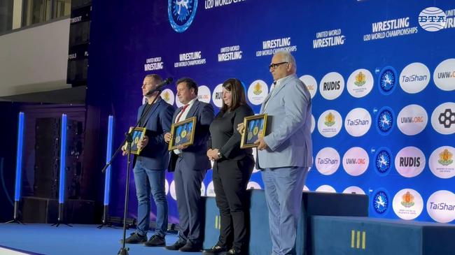 Президентът на световната федерация по борба Ненад Лалович откри шампионата на планетата за юноши и девойки в Самоков