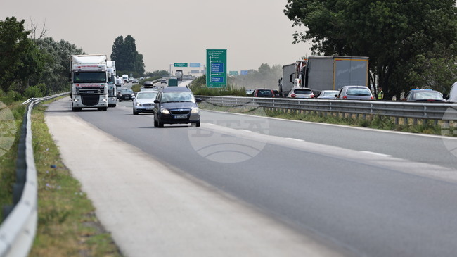 Променя се организацията на движение по участъци от АМ „Тракия“ в област Пловдив заради асфалтови дейности 