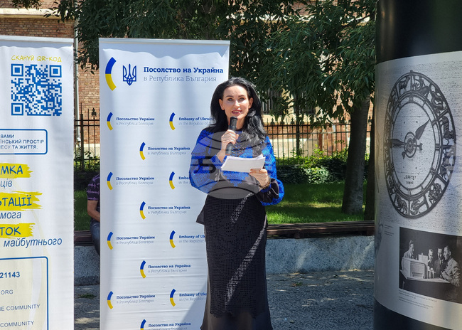 Изложба представя във Варна творчеството на украинския скулптор Михайло Парашчук, работил по украсата на емблематични български сгради