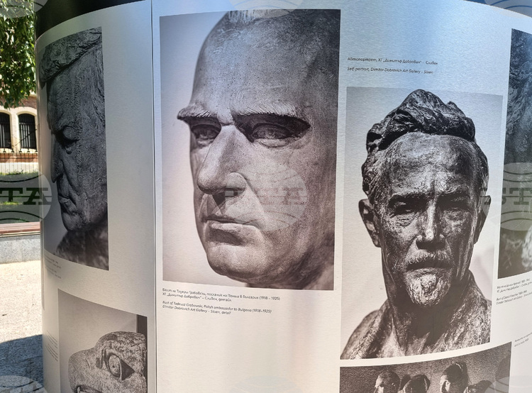 Exhibition in Varna Showcases Ukrainian Sculptor Mykhailo Parashchuk's Legacy in Bulgaria