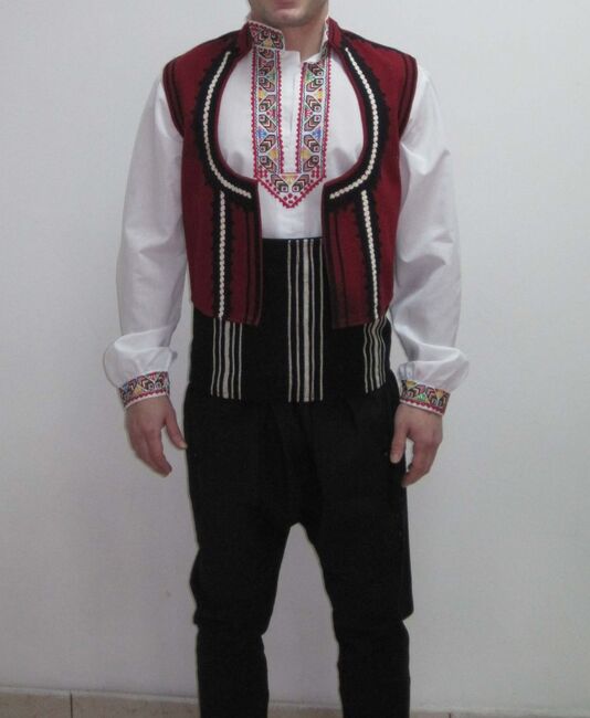 Поясът в българската народна носия бе представен от Центъра за българска култура в Болград като символ на културна традиция