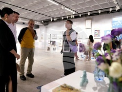 Изложба „Нематериалното културно наследство на млади хора и преподаватели от Китай и България“