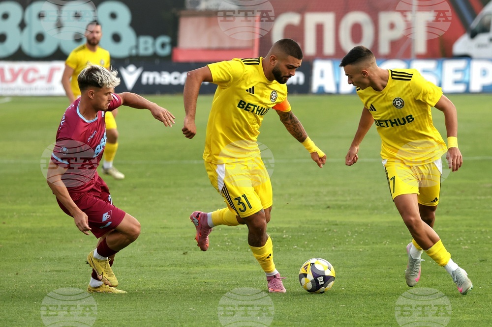 Футбол - Септември София и Добруджа