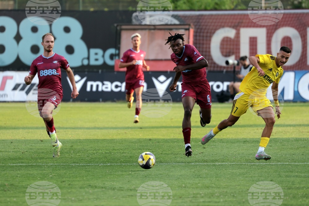 Футбол - Септември София и Добруджа