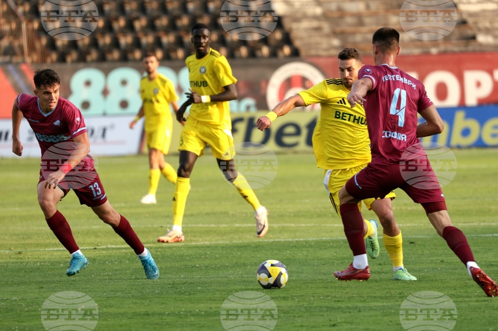 Футбол - Септември София и Добруджа