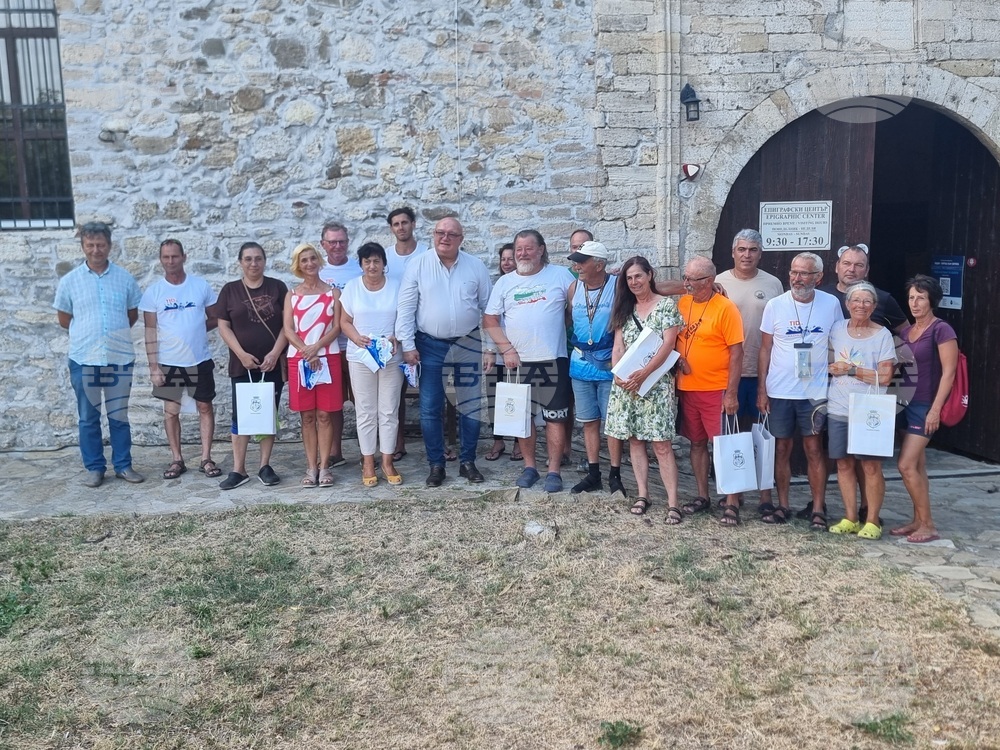 Participants in International Danube Regatta Arrive in Vidin