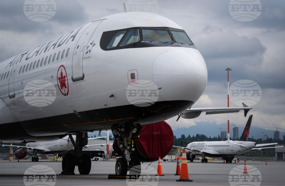 Canada Air Canada Flight Attendants