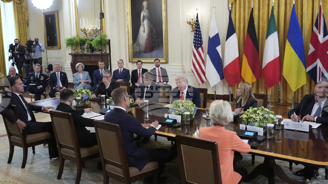 Тръмп заяви, че е казал "доста силни думи" на лидерите на трите европейски сили в разговора им за Украйна