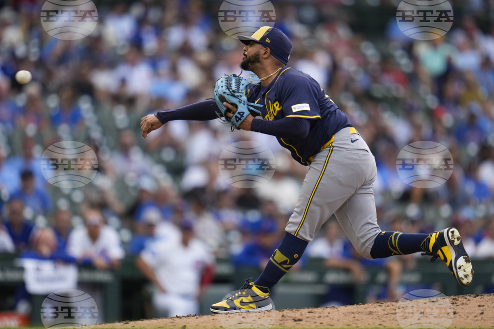 Brewers Cubs Baseball