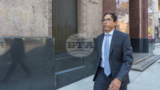 Един от лекарите, обвинени за смъртта на Матю Пери, беше осъден на осем месеца домашен арест