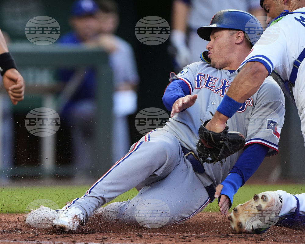 APTOPIX Rangers Royals Baseball