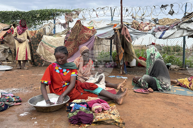 Премиерът на Судан Камил Идрис представи инициатива за прекратяване на почти 1000-дневната война в страната