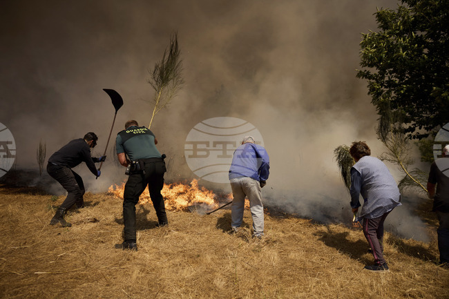APTOPIX Spain Fires