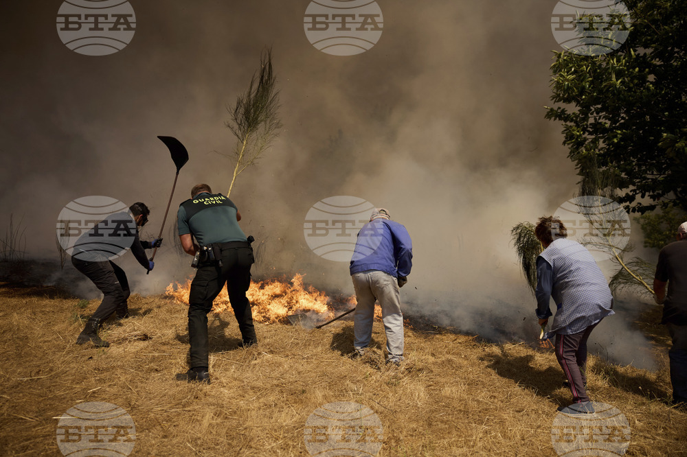 APTOPIX Spain Fires