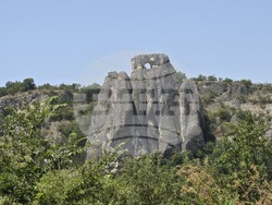 Село Карлуково - забележителности - Пещерен дом
