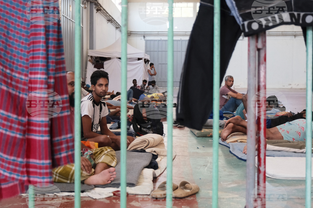 Десетки мигранти отново са открити южно от гръцкия остров Крит, над 80 мигранти от дни са на пристанището в Ираклион