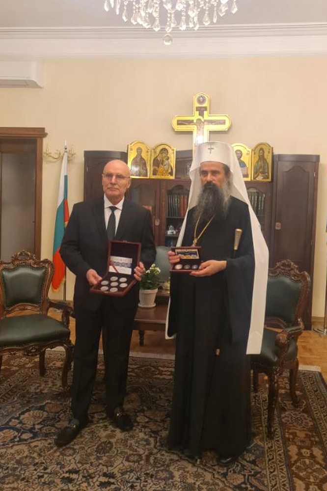 Управителят на БНБ се срещна с патриарх Даниил