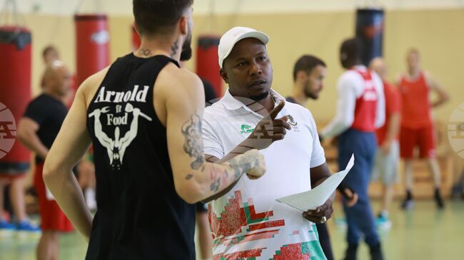 Жоел Арате изрази задоволство от представянето на българските национали по бокс в Будапеща