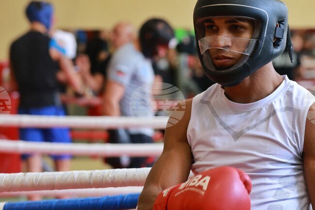 Хавиер Ибаниес отпадна от Световното първенство по бокс