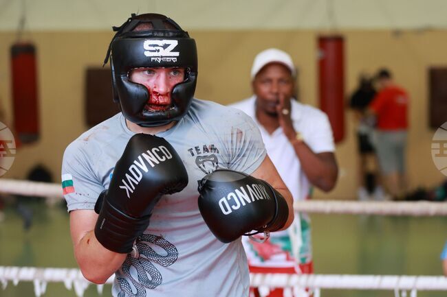 Българинът Семьон Болдирев дебютира с победа на Световното първенство по бокс в Ливърпул